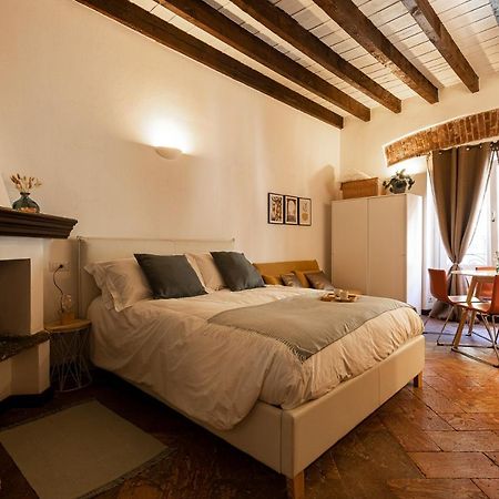 Cozy House In Naviglio Grande - Homy Apartments Milán Exterior foto