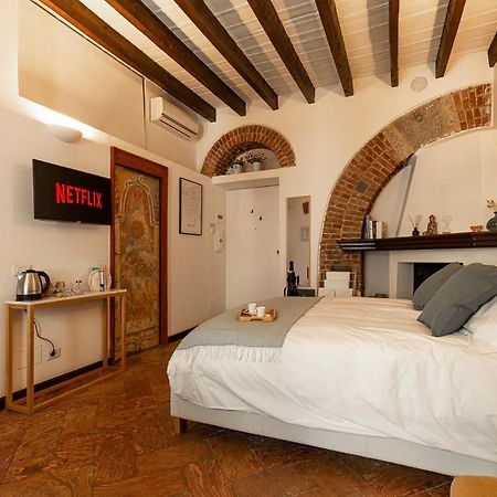Cozy House In Naviglio Grande - Homy Apartments Milán Exterior foto