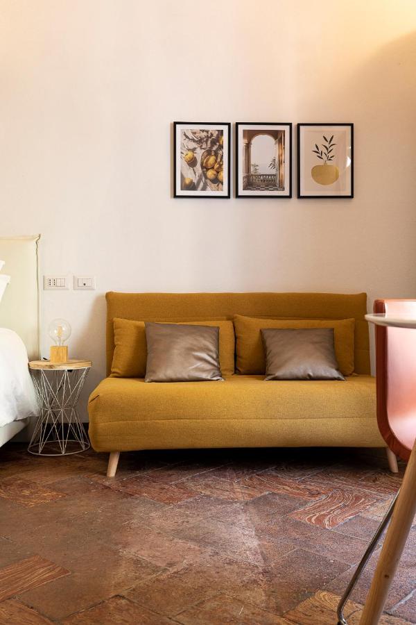 Cozy House In Naviglio Grande - Homy Apartments Milán Exterior foto