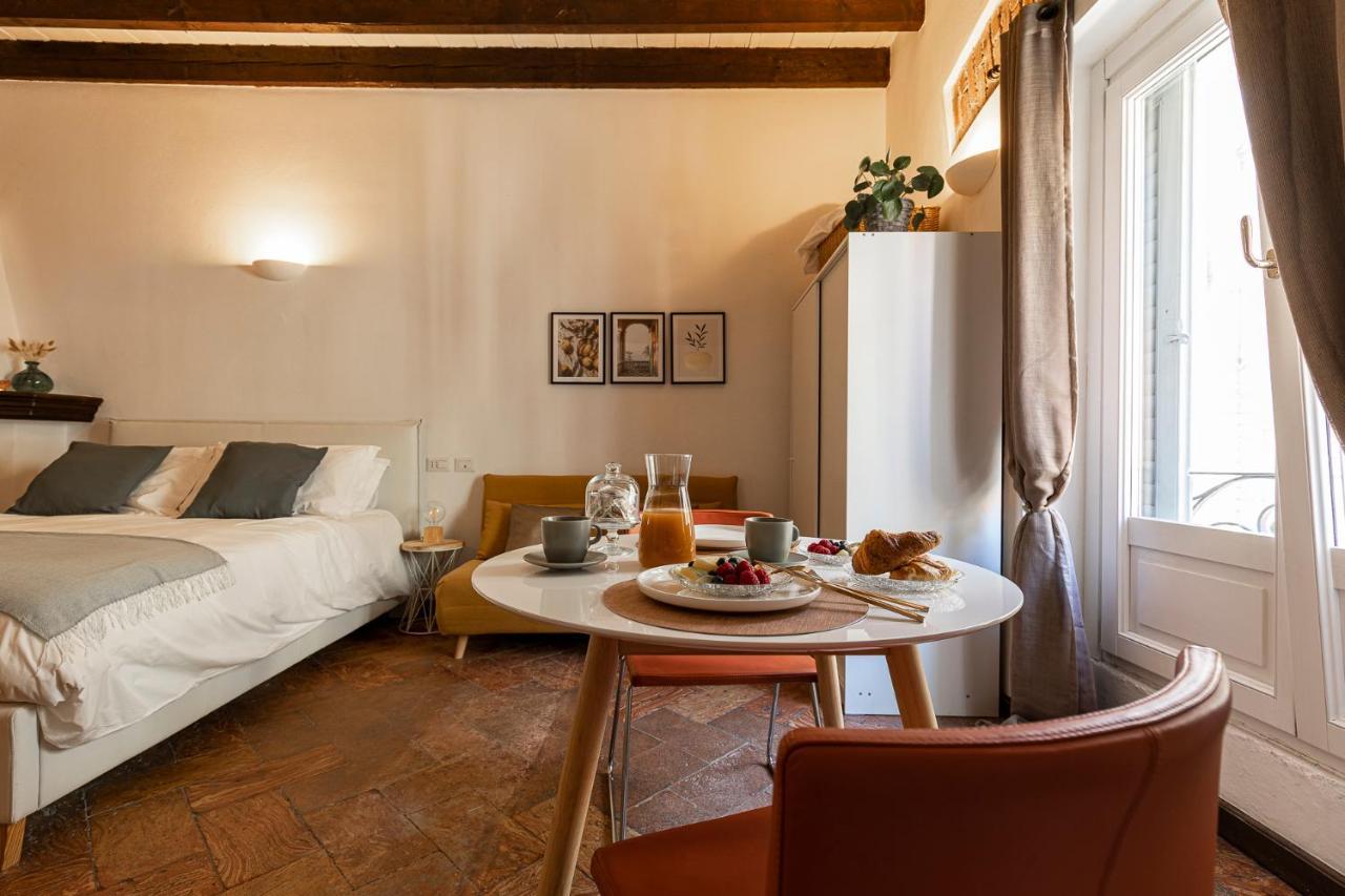 Cozy House In Naviglio Grande - Homy Apartments Milán Exterior foto