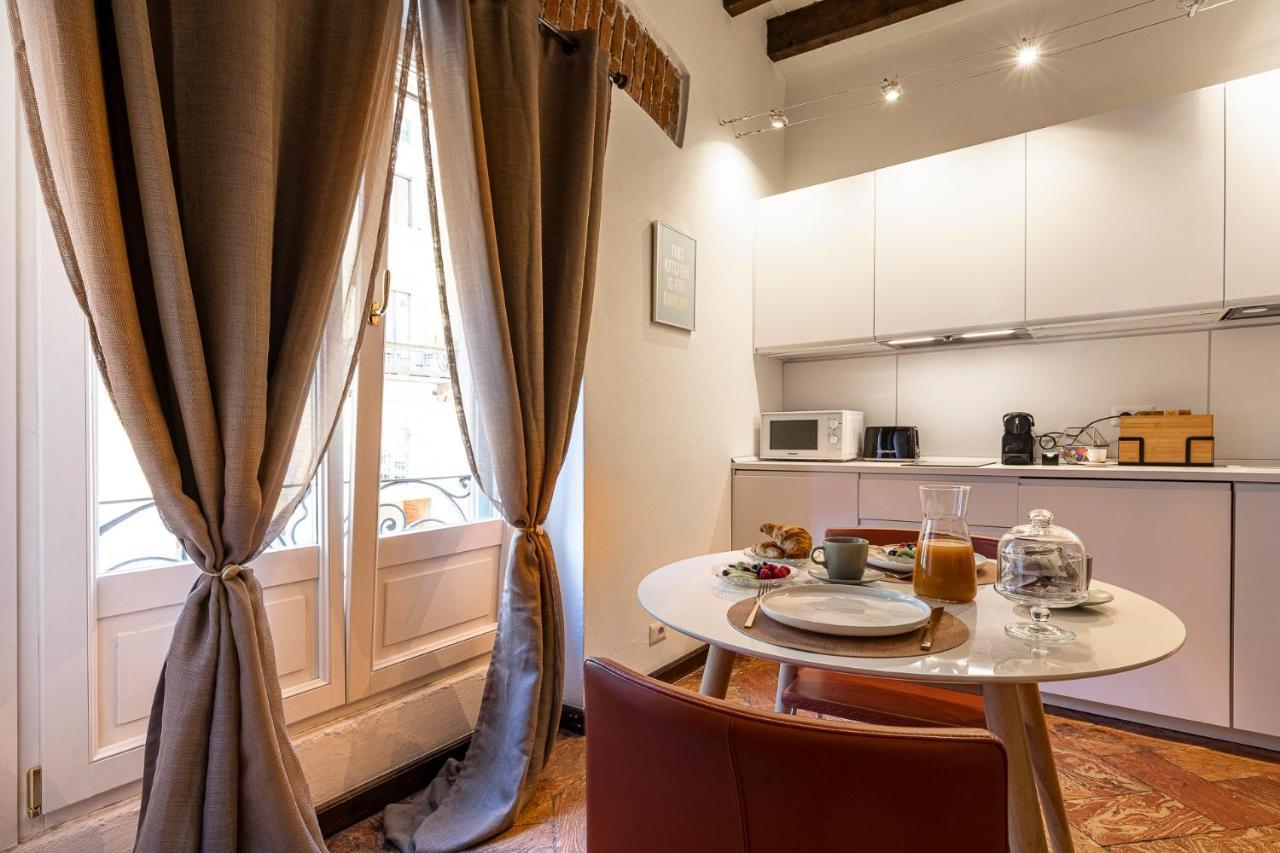 Cozy House In Naviglio Grande - Homy Apartments Milán Exterior foto